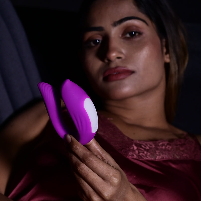 Purr Dual-Stimulation Massager – Contoured, Rechargeable & Waterproof with Remote Control Support